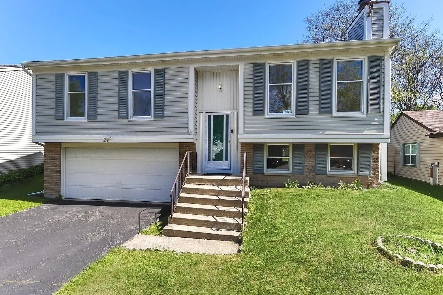 824 Edenwood Dr photo 1