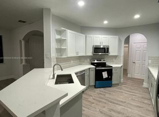 1621 Passion Vine Cir #14-1, Fort Lauderdale, FL 33326
