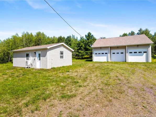 34 Washademoak Ln, Cambridge Narrows, NB E4C 4G7