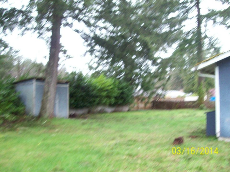 2nd image of 290 E Woodland Dr