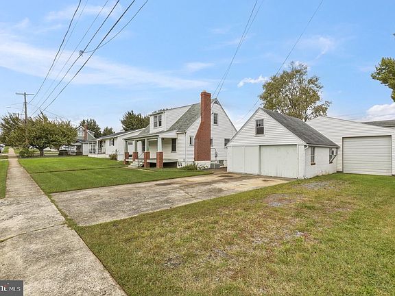 3rd image of 313 Adam Rd