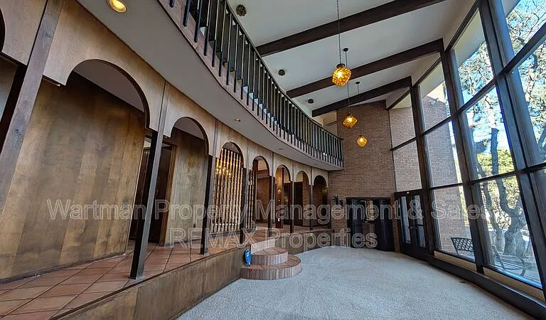 15 Upland Rd — Photo 8