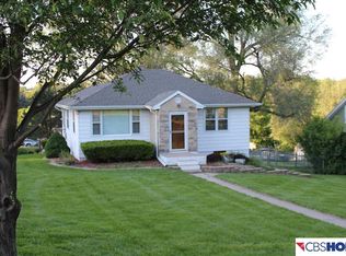 7416 Pratt St, Omaha, NE 68134