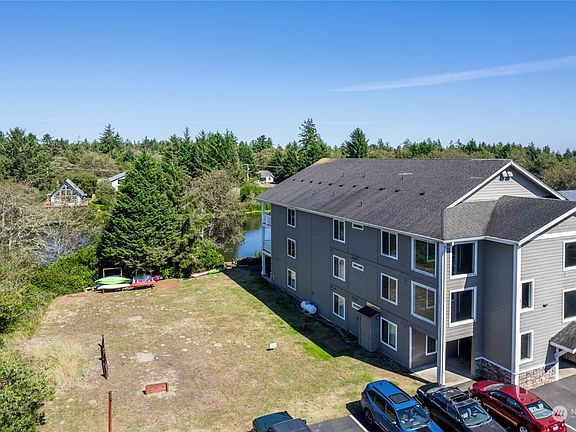 3rd image of 978 Point Brown Avenue SE #2