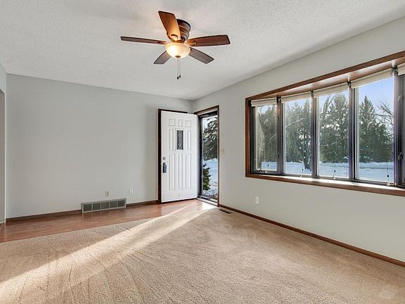 3rd image of 7441 152nd Ave NW