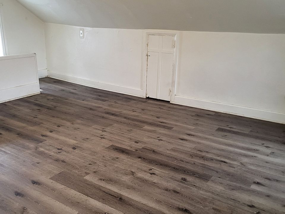 1st image of 29 2nd St Unit 3