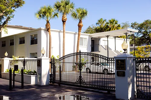 The Palms Hyde Park Photo 1