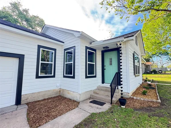 1901 Marjorie St, Brenham, TX 77833