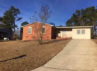 1722 Shiloh Dr, Fayetteville, NC 28304