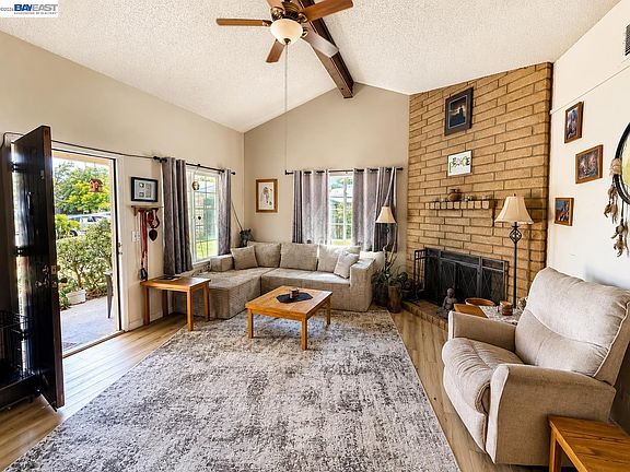 5th image of 3408 Egmont Way