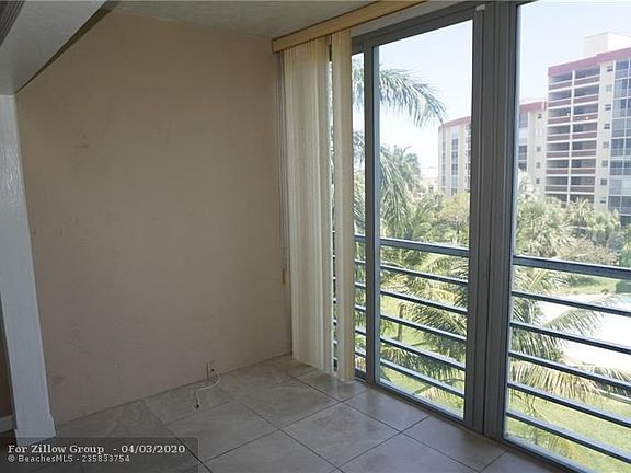 5th image of 2731 NE 14th St #509
