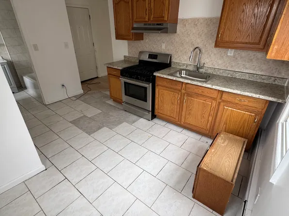 84 Thomas St, Newark, NJ