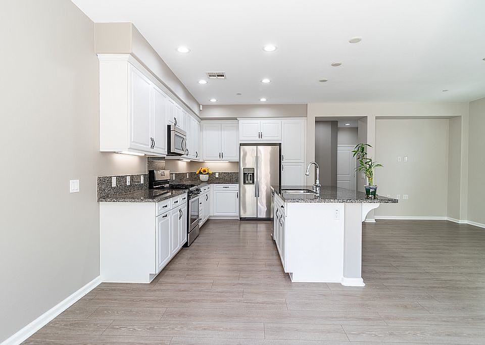 1st image of 31871 Calle Brio