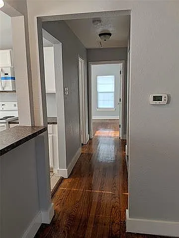 2533 Warren Ave — Photo 30