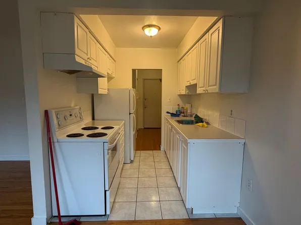 228 Manitoba St #202, New Westminster, BC V3L 1J2