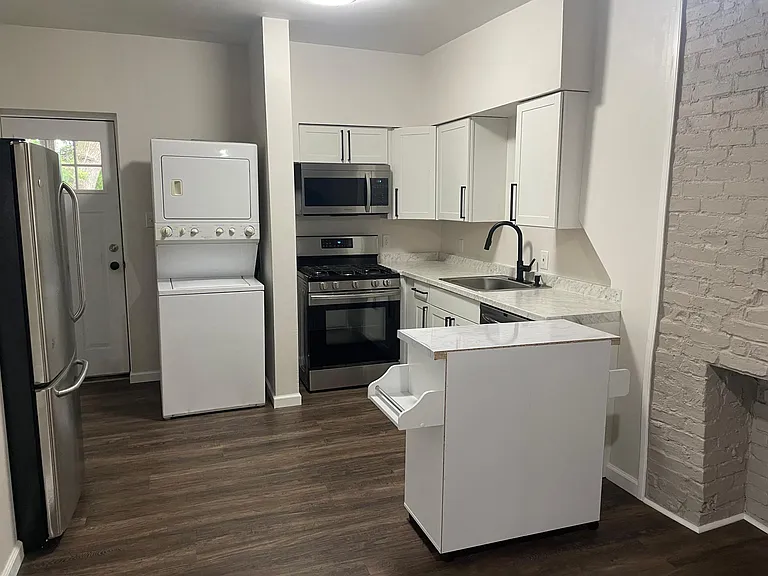 120 Philip St #1 — Photo 2