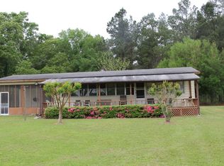 1253 Conestoga St, Manning, SC 29102