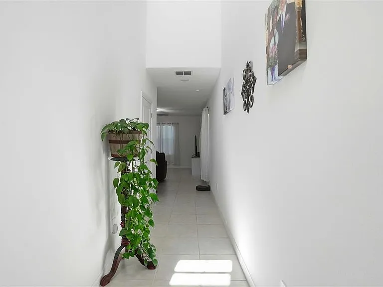 13712 Newbridge St — Photo 3