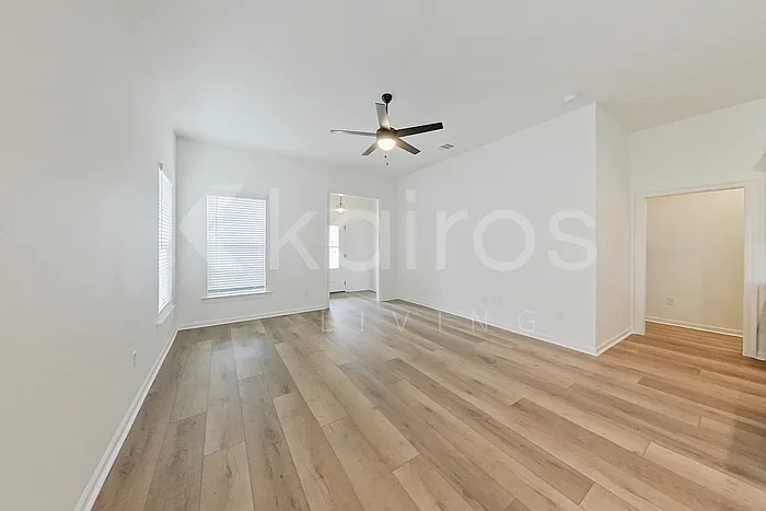 4 bed, 2.0 bath, 1653 sqft, $2,025 — Photo 2