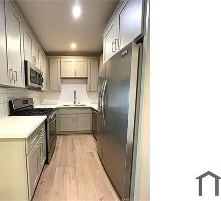 2nd image of 1541 Rockwood St APT 10
