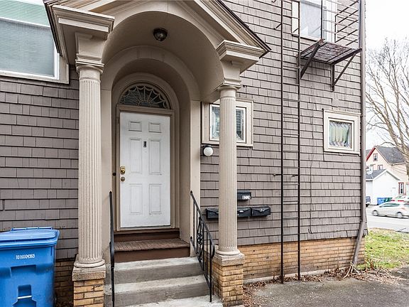 4th image of 395 University Ave