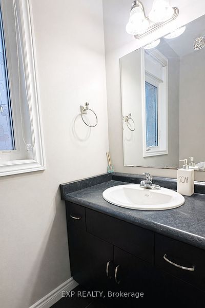 Kitchener House for rent - 4 Bedrooms — photo 12