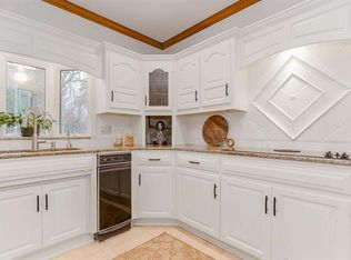 3505 W 128th St, Leawood, KS 66209