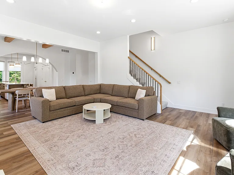 16009 Goodwin Ave #9 — Photo 9