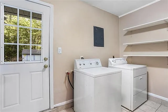 223 Robin Hood Dr — Photo 11