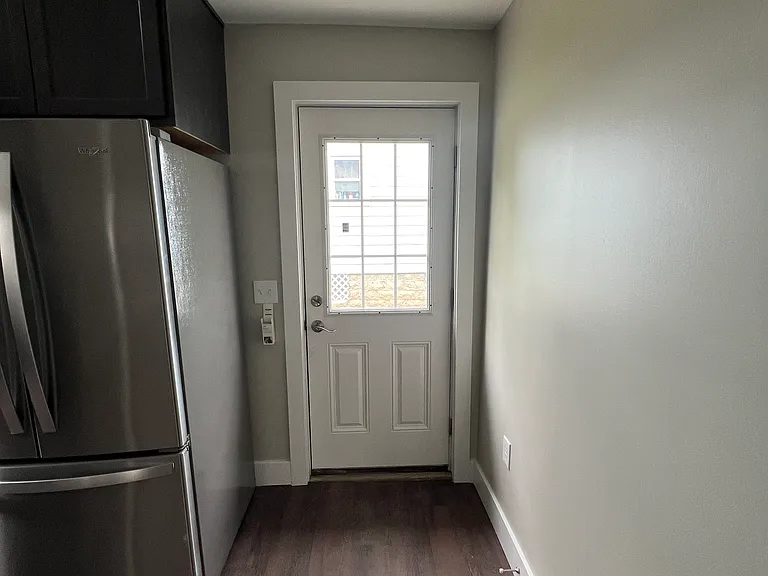 13 Columbia Ave — Photo 36