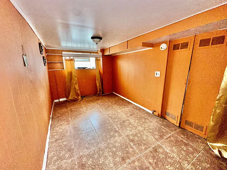 5427 Akron St — Photo 18