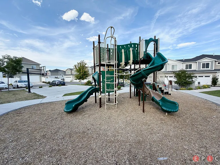 4430 W 2550 N — Photo 38