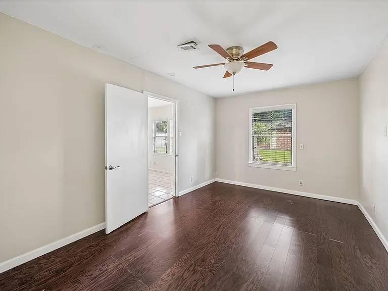 6621 Westview Dr — Photo 8