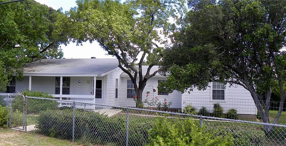 1st image of 309 E Bluebriar Dr
