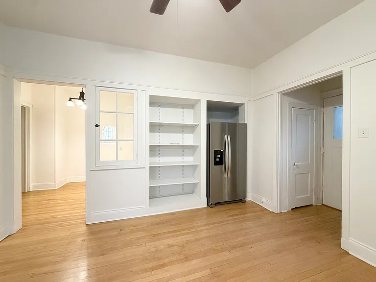 415 W Surf St #1A — Photo 29