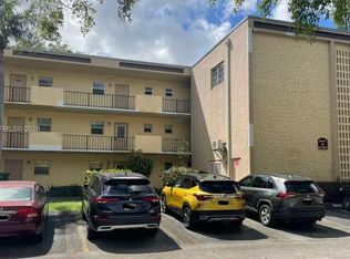 Carriage Hills, Hollywood, FL 33024
