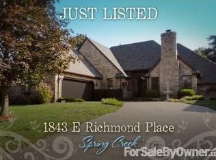 1843 E Richmond Pl, Springfield, MO 65804