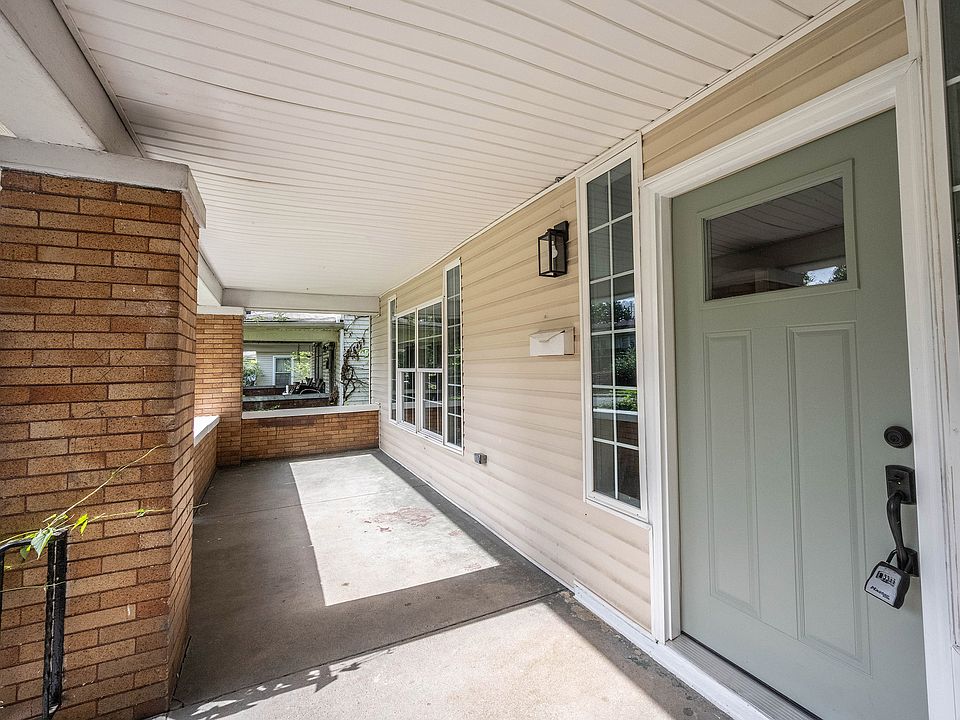 1st image of 2934 Boulevard Pl