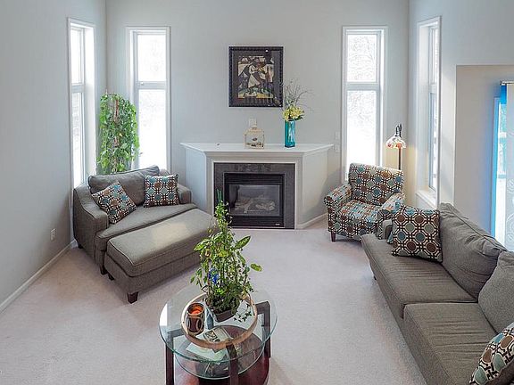 4214 Stony Ave-104