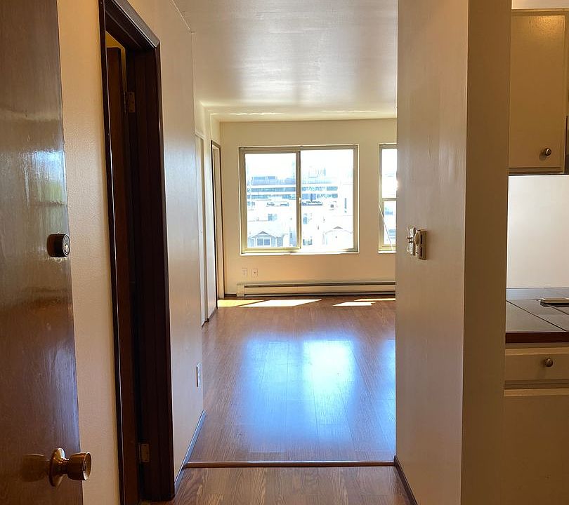 1st image of 901 Taylor Ave N APT 403
