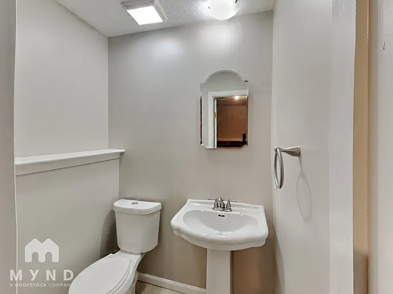 830 Upwoods Dr — Photo 15