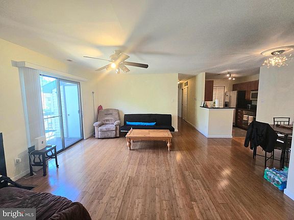 3rd image of 1007 Britton Pl