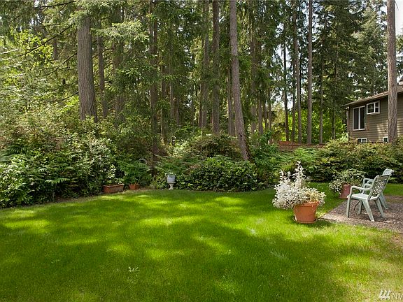 5th image of 8628 Foster Grove Ct NE