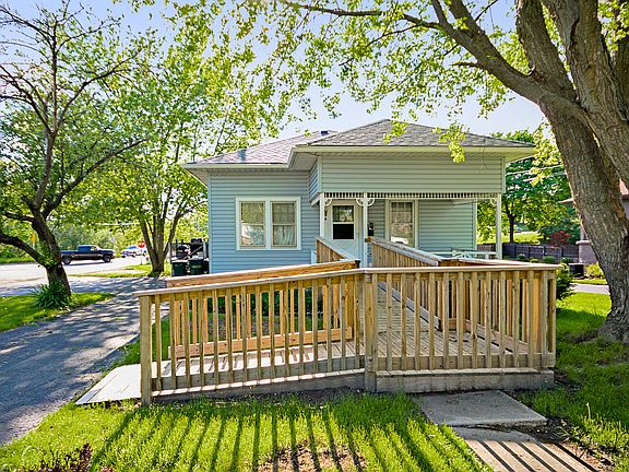 3rd image of 1066 Spafford St