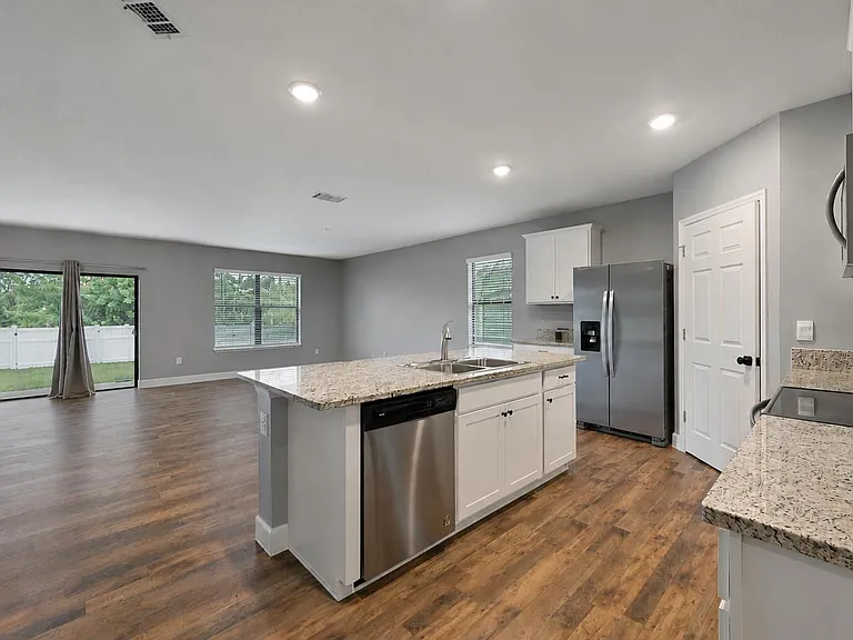 927 Remington Green Dr SE — Photo 16