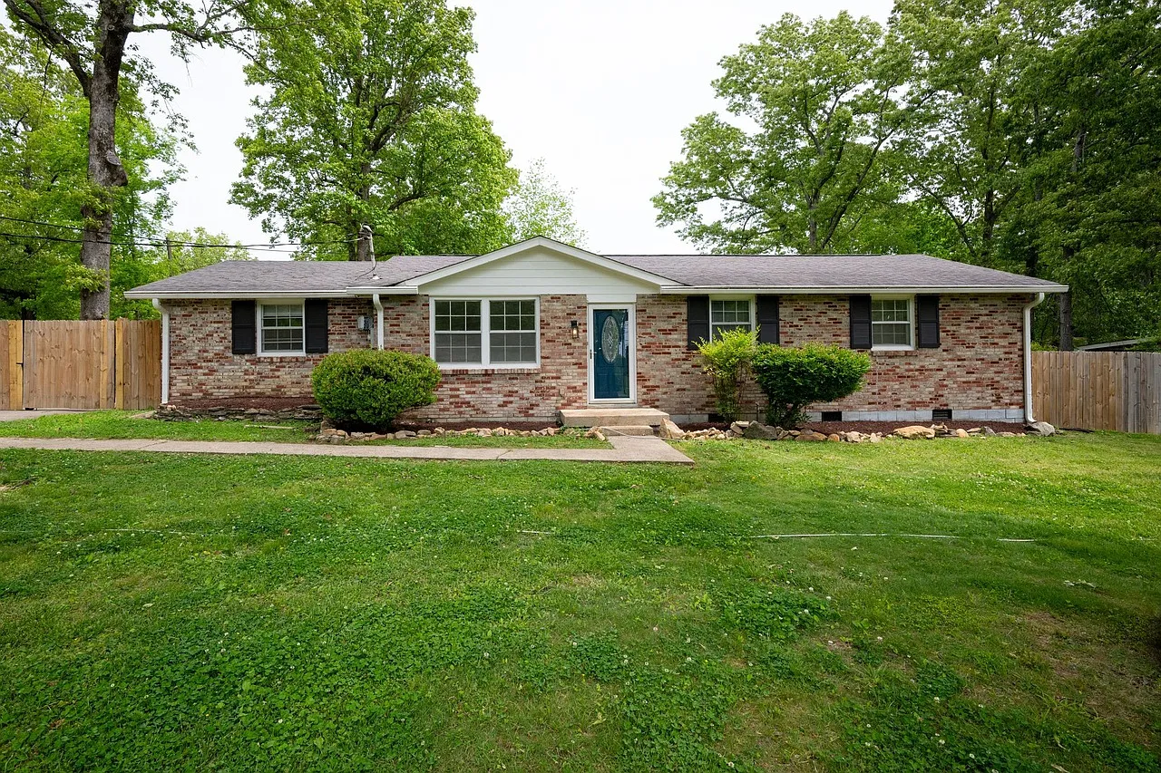 1133 Copperstill Cir — Photo 1