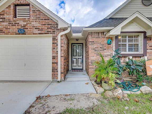2nd image of 626 W Country Grove Cir