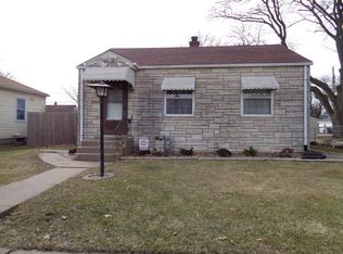 2416 Pacific St, Davenport, IA 52804