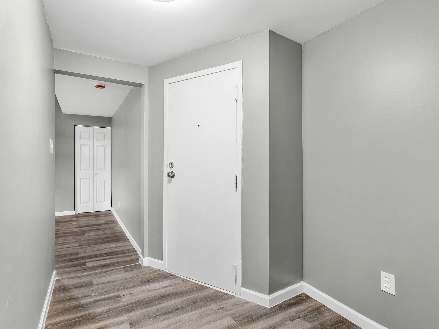 3 bed, 1200 sqft, $2,195 — Photo 3