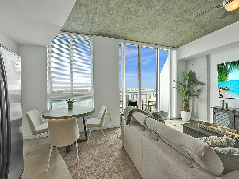 300 S Australian Ave #1009 — Photo 13